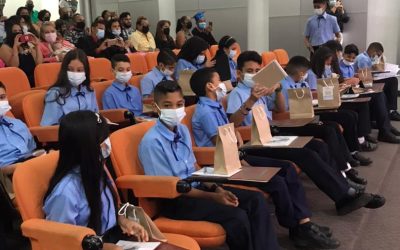 100 ferromineritos reciben certificado de culminación de primaria