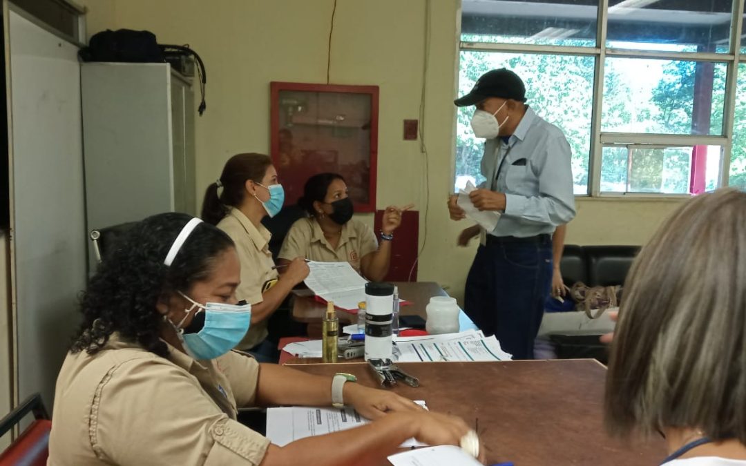 Ferromineros reciben Bolsa de Alimentación y Multidosis