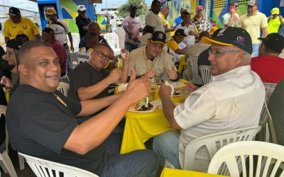 Ferrocarrileros son agasajados por su día