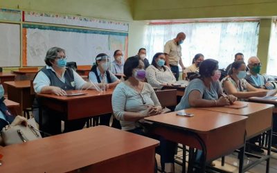 Ferrominera apoya entrega de formatos de títulos a nuevos bachilleres