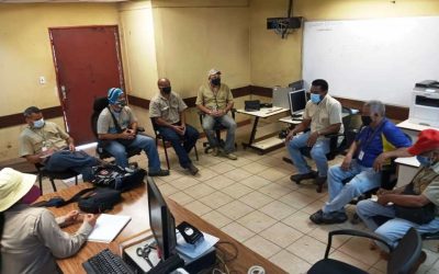Equipos trabajan en la fabricación de componentes con sello venezolano