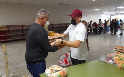 Ferrominera inició entrega del “Combo Hallaquero”