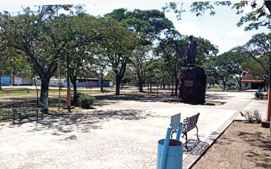 FERROMINERA REACONDICIONA PLAZA BOLÍVAR DE CIUDAD PIAR