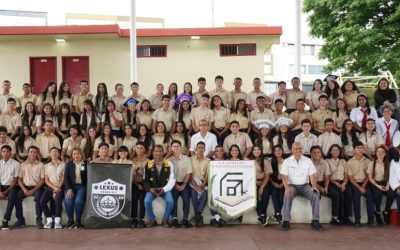 Mario Lezama Esquivel graduó 90 bachilleres
