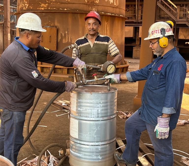 Planta de Briquetas ejecuta trasegado para proteger sistema de tuberías