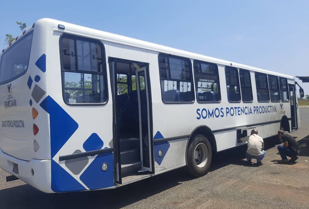 Inicia robustecimiento de la flota de autobuses ferromineros