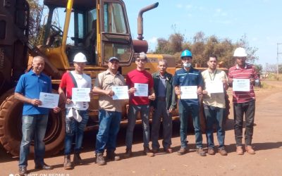 Ferromineros son certificados como operadores de montacargas