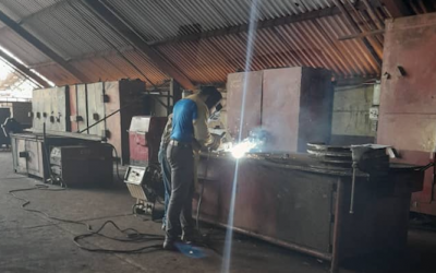 Trabajadores de Planta de Briquetas se forman en Soldadura Industrial