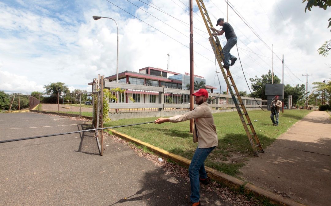 Ferrominera inicia fase de adecuación de fibra óptica