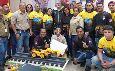 ESTUDIANTES PRESENTARON PROYECTOS EN DIPLOMADO DE MANTENIMIENTO Y CONSTRUCCIÓN DE VÍAS FÉRREAS