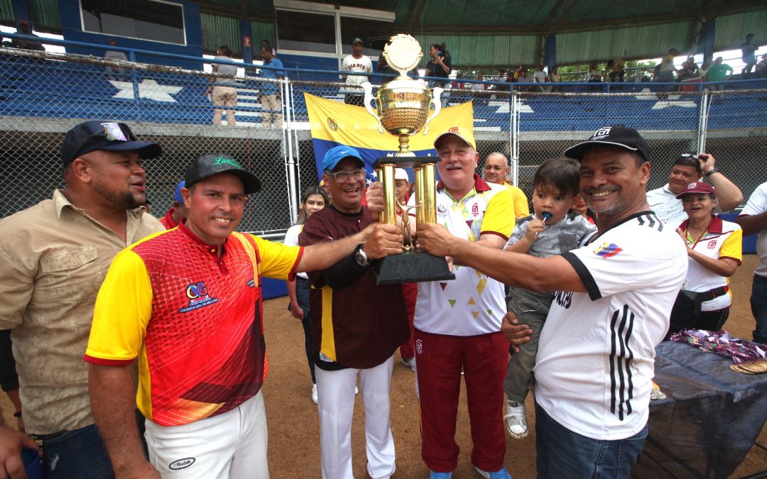 Ferromineros rindieron homenaje póstumo al “Ing. Luis Romero”