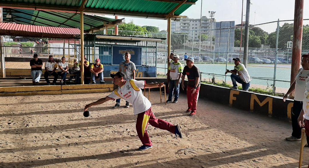 Equipo de Planta de Pellas campeón de bolas criollas