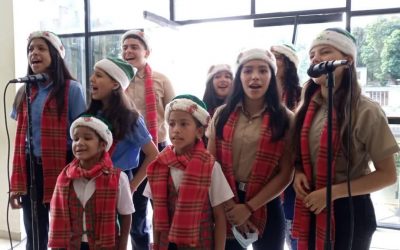 Parranda Navideña de las Escuelas despierta la algarabía en Ferrominera