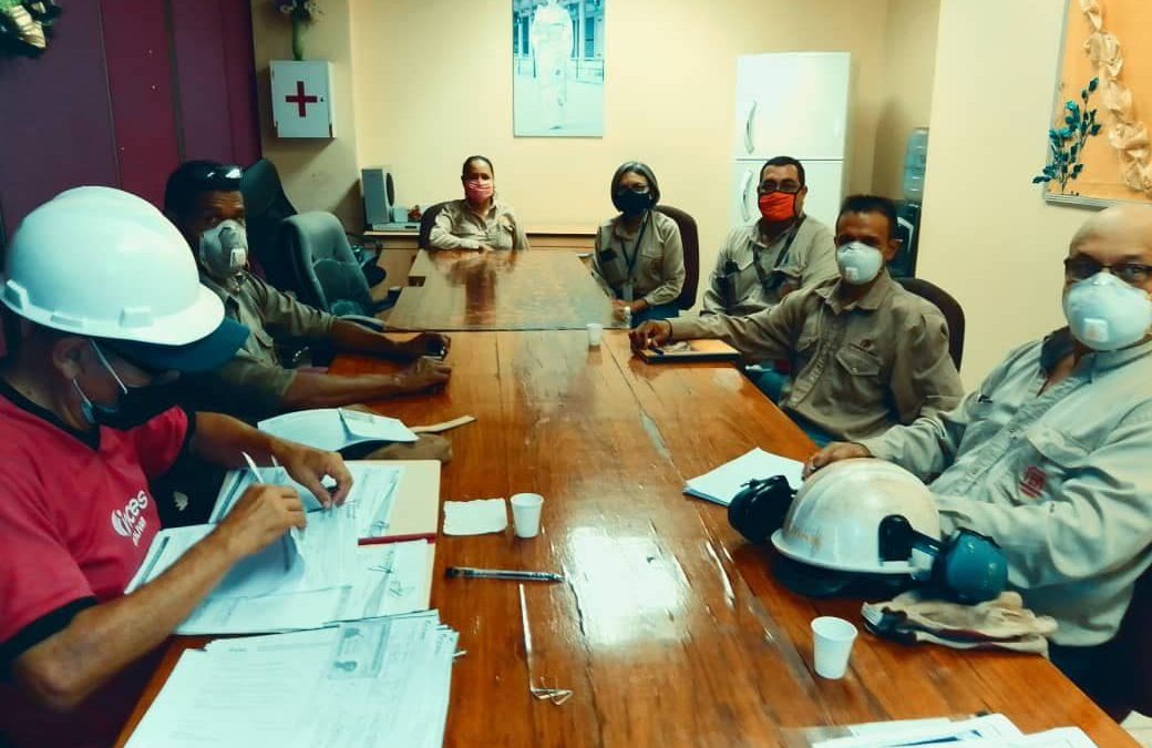 Inces certificó a 12 ferromineros